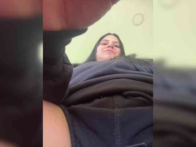 Sarah2Colliins webcam