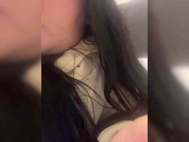 Sarah2Colliins webcam