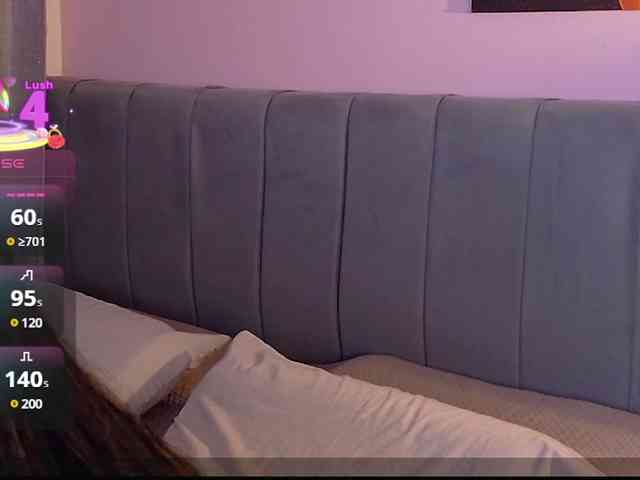 Sarah2Colliins webcam