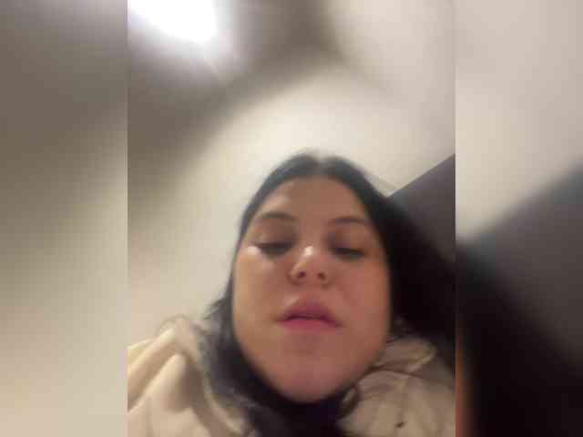 Sarah2Colliins webcam