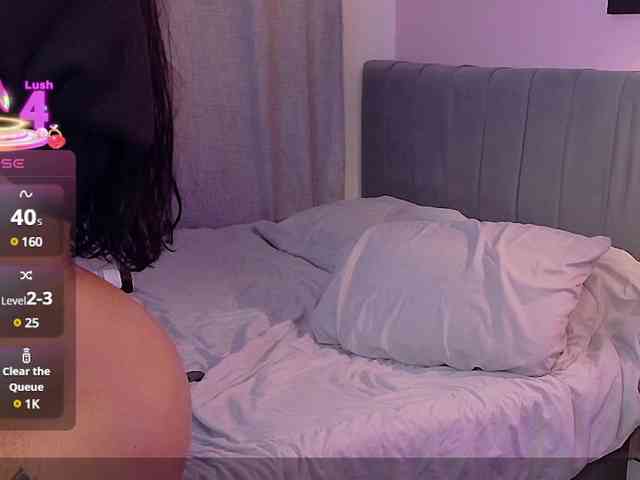 Sarah2Colliins webcam