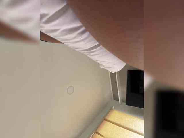 Sarah2Colliins webcam