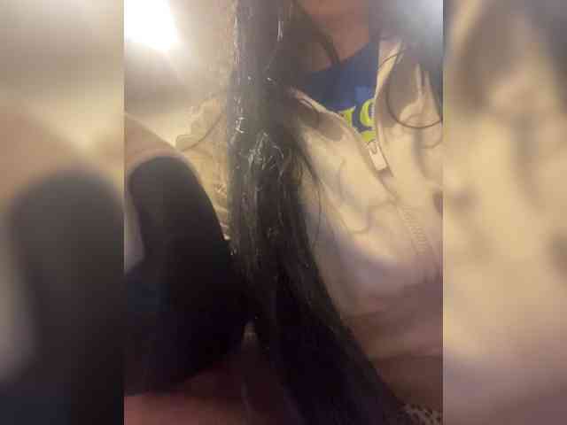 Sarah2Colliins webcam