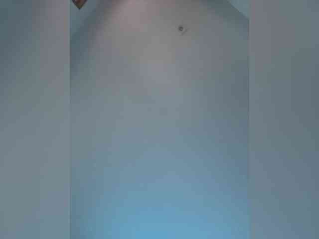 Sarah2Colliins webcam