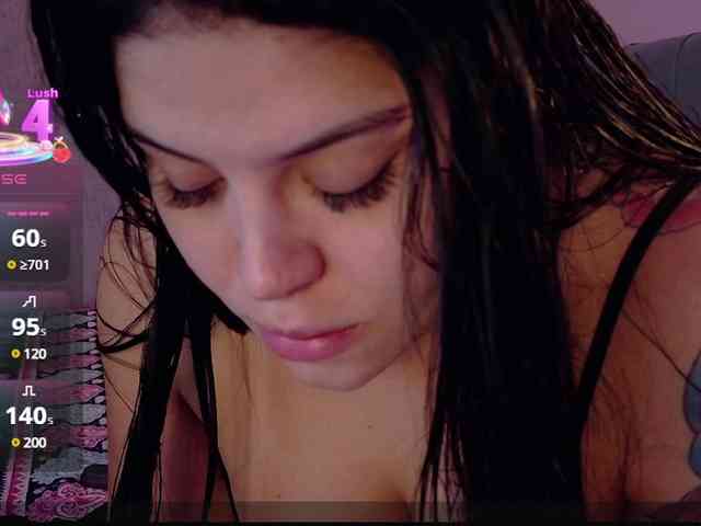 Sarah2Colliins webcam