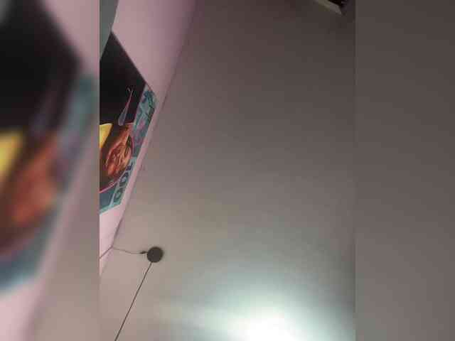 Sarah2Colliins webcam