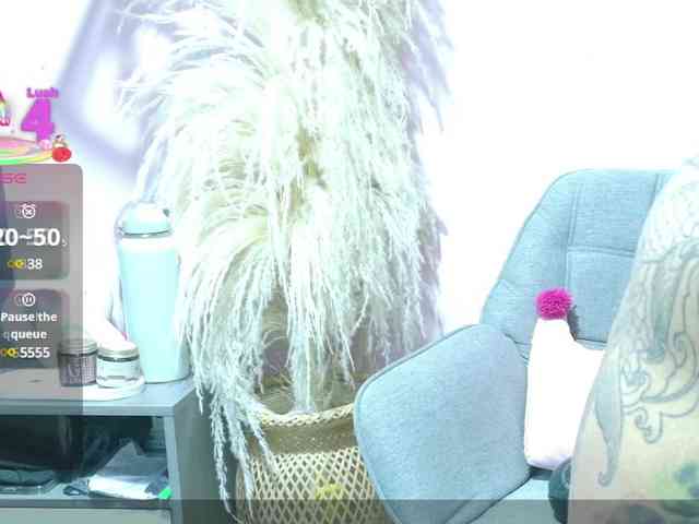 Sarah2Colliins webcam