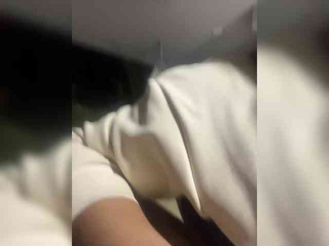 Sarah2Colliins webcam