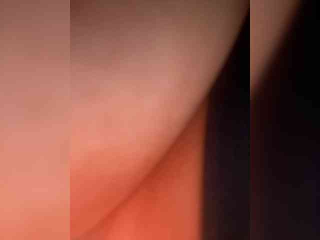 Sarah2Colliins webcam