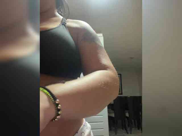Sarah2Colliins webcam
