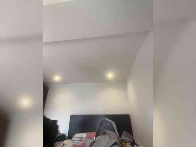 Sarah2Colliins webcam