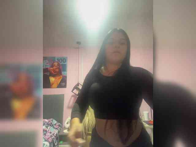 Sarah2Colliins webcam