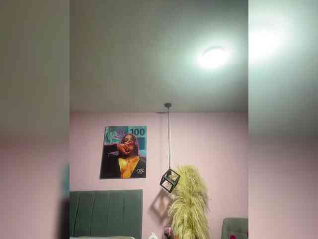 Sarah2Colliins webcam