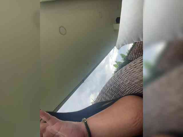 Sarah2Colliins webcam