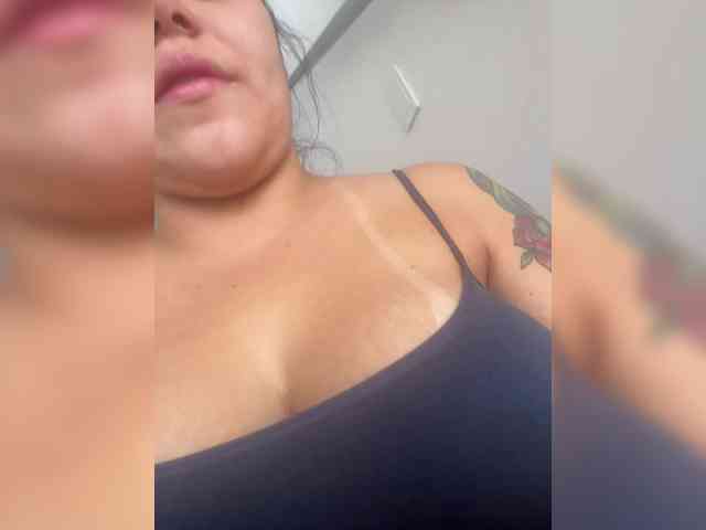 Sarah2Colliins webcam