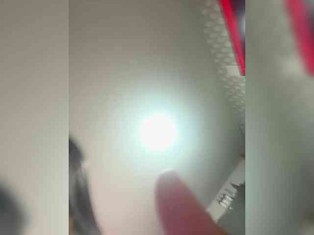 Sarah2Colliins webcam