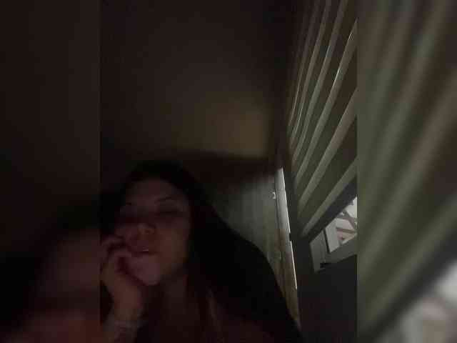 Sarah2Colliins webcam