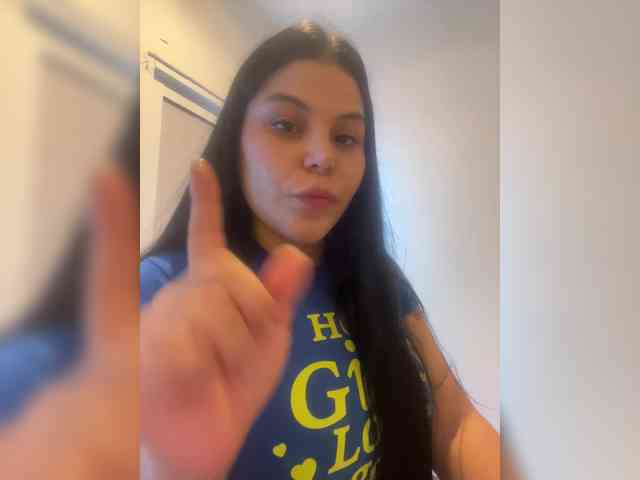Sarah2Colliins webcam