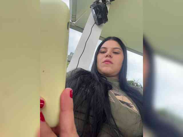 Sarah2Colliins webcam