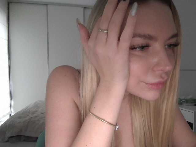 Blondie8853's BongaCams show and profile