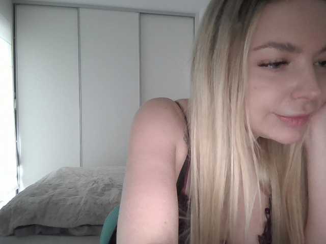 Blondie8853's BongaCams show and profile