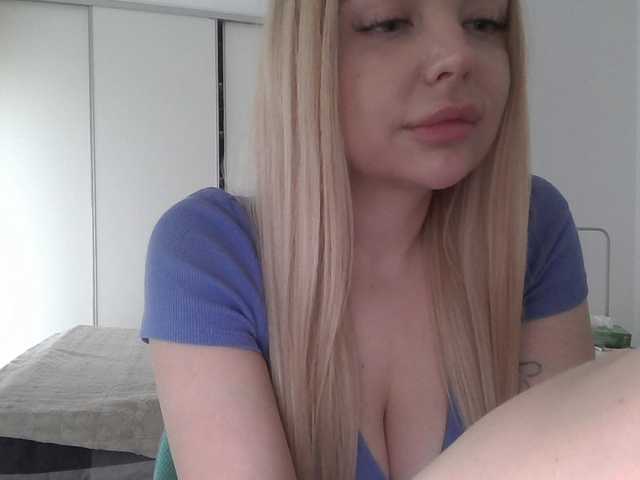 Blondie8853's BongaCams show and profile