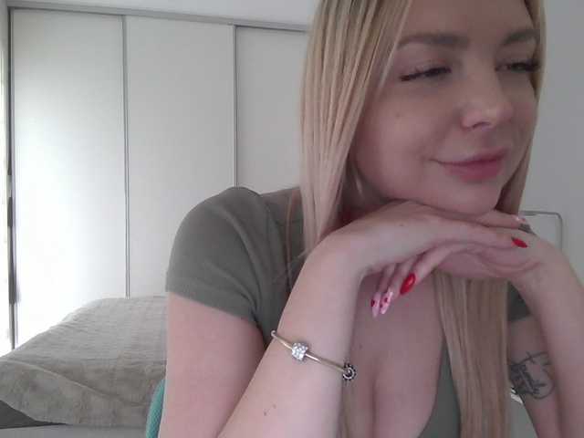 Blondie8853's BongaCams show and profile
