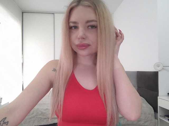Blondie8853's BongaCams show and profile