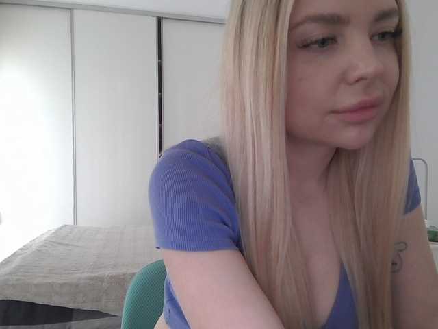 Blondie8853's BongaCams show and profile