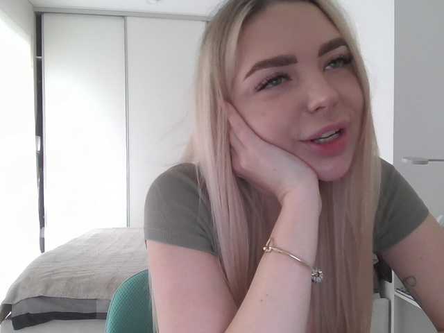 Blondie8853's BongaCams show and profile