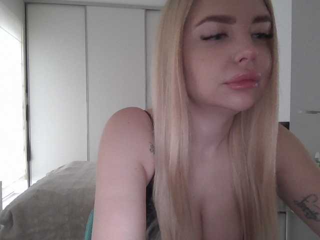 Blondie8853's BongaCams show and profile