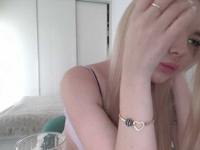 Blondie8853's BongaCams show and profile