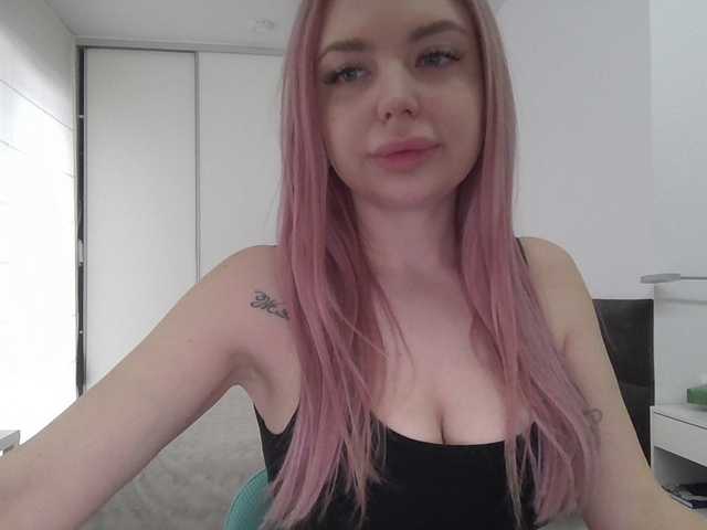Blondie8853's BongaCams show and profile