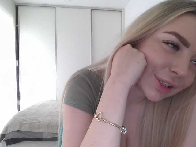 Blondie8853's BongaCams show and profile