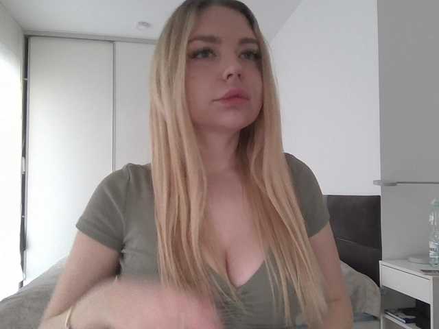 Blondie8853's BongaCams show and profile