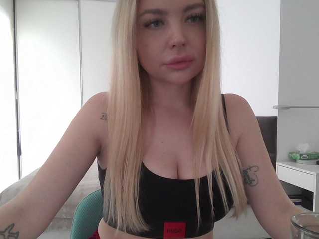 Blondie8853's BongaCams show and profile