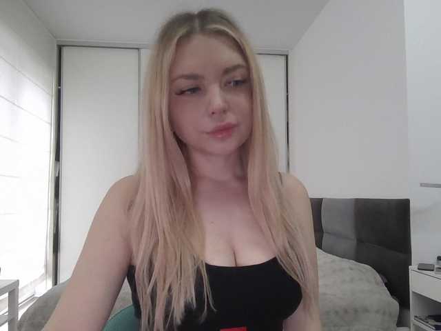 Blondie8853's BongaCams show and profile