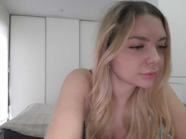 Blondie8853's BongaCams show and profile