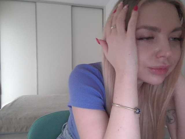 Blondie8853's BongaCams show and profile