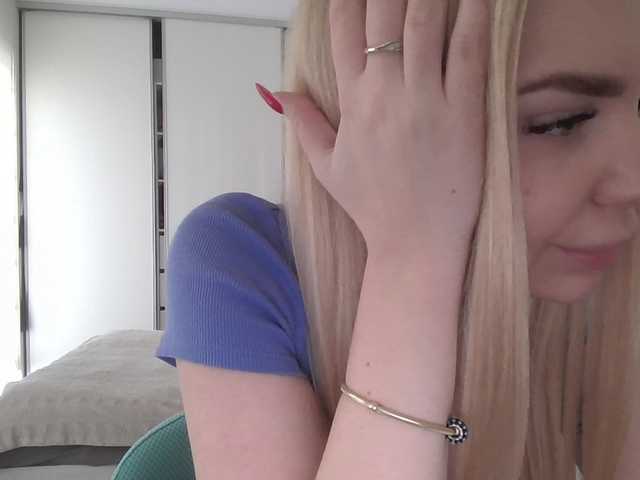 Blondie8853's BongaCams show and profile