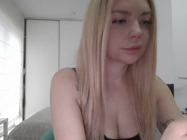 Blondie8853's BongaCams show and profile