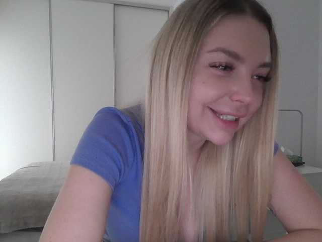 Blondie8853's BongaCams show and profile