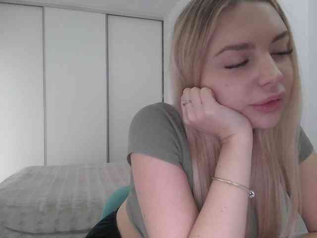 pinkpanther8899 webcam
