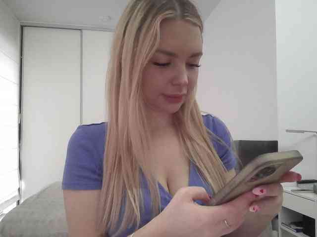 pinkpanther8899 webcam