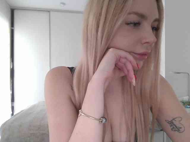 pinkpanther8899 webcam