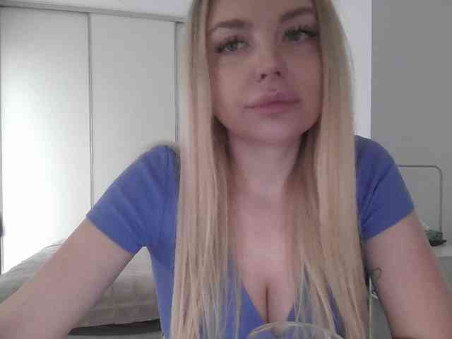 pinkpanther8899 webcam