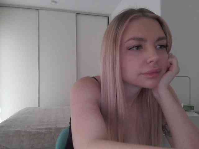 pinkpanther8899 webcam