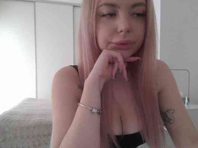 pinkpanther8899 webcam