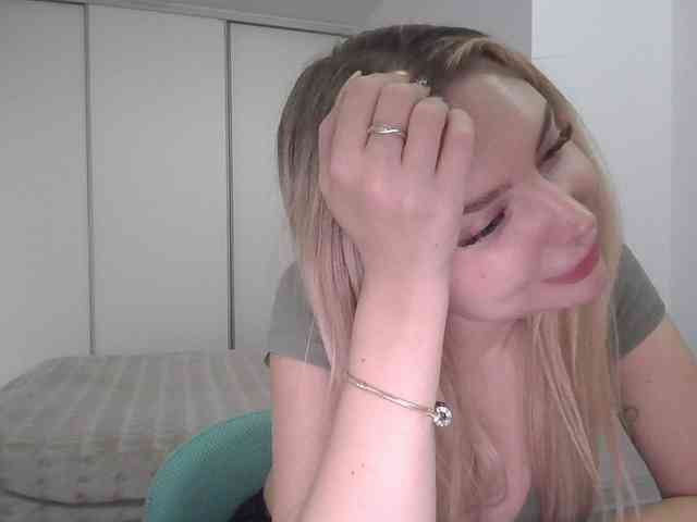 pinkpanther8899 webcam