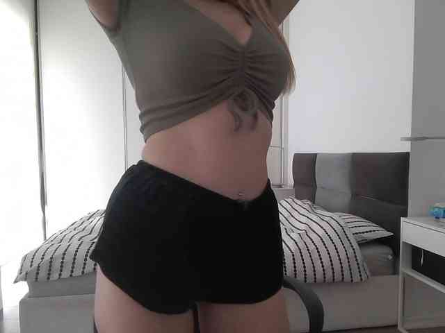 Blondie8853 webcam